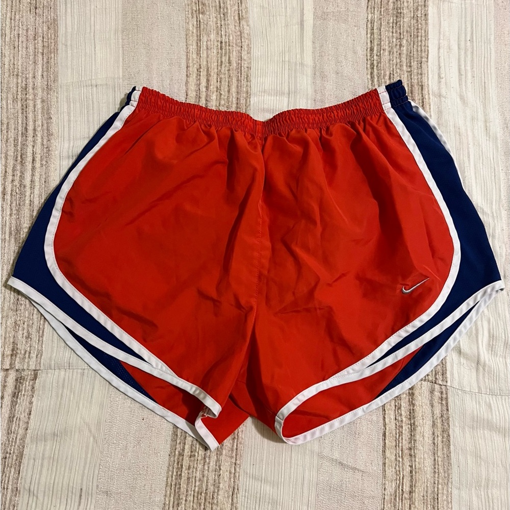 Women’s Nike shorts size Medium